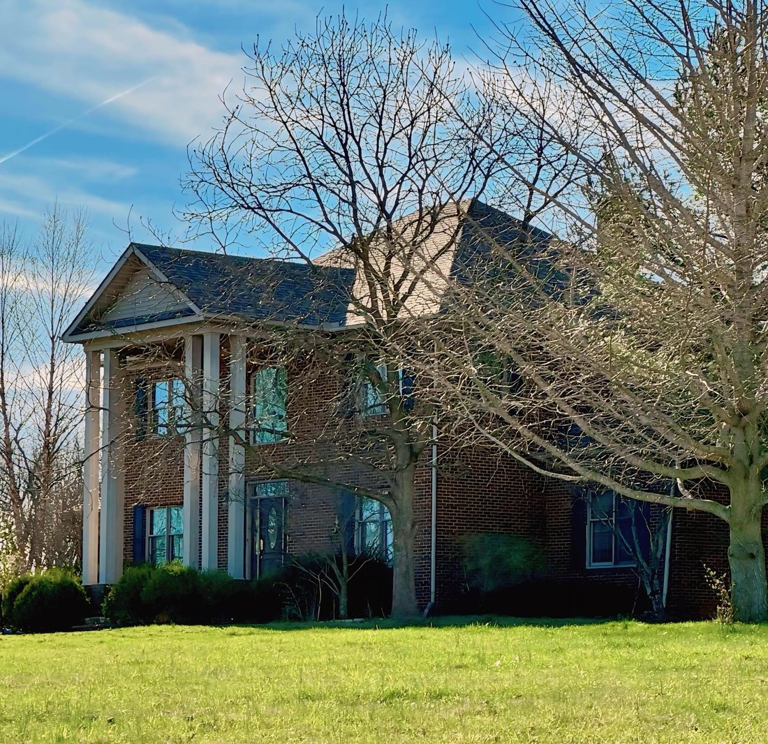 House in Paris, Kentucky, United States 3 - 18176809