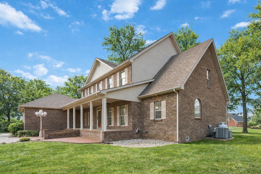 House in Jamestown, Kentucky, United States 3 - 18176748