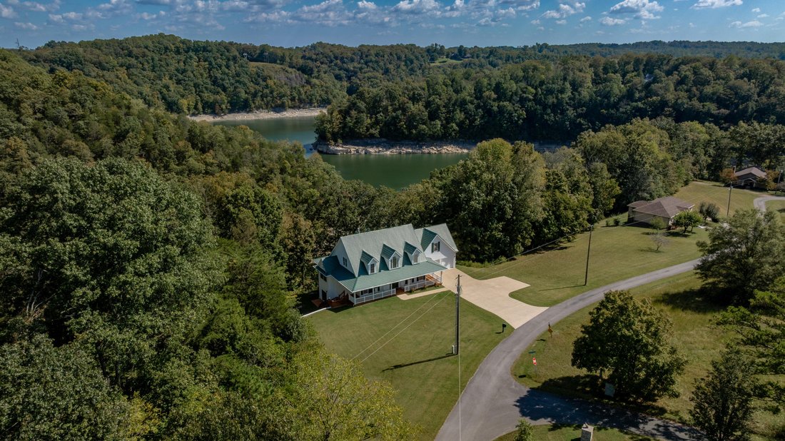 House in Jamestown, Kentucky, United States 5 - 18176949