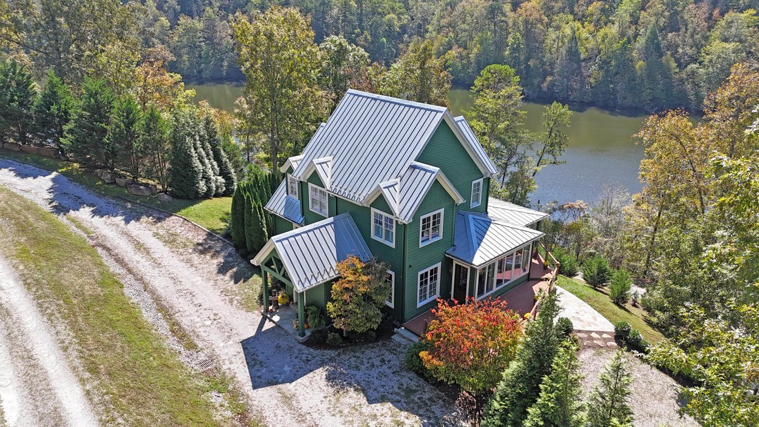 House in East Bernstadt, Kentucky, United States 1 - 18176889