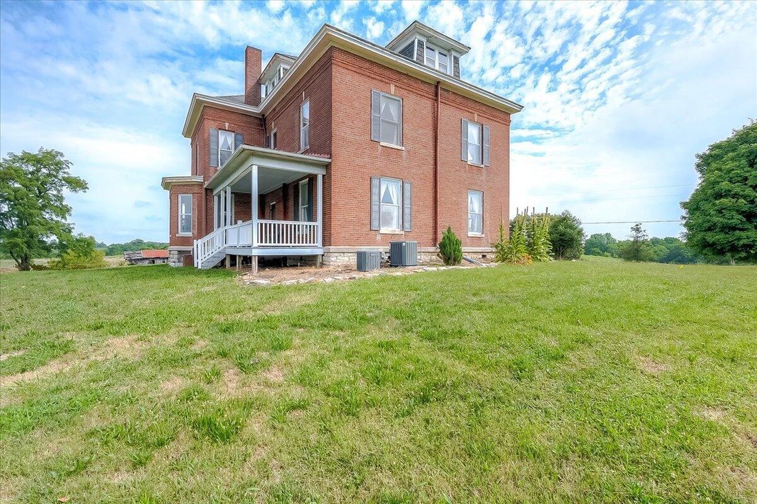 House in Springfield, Kentucky, United States 3 - 18176887