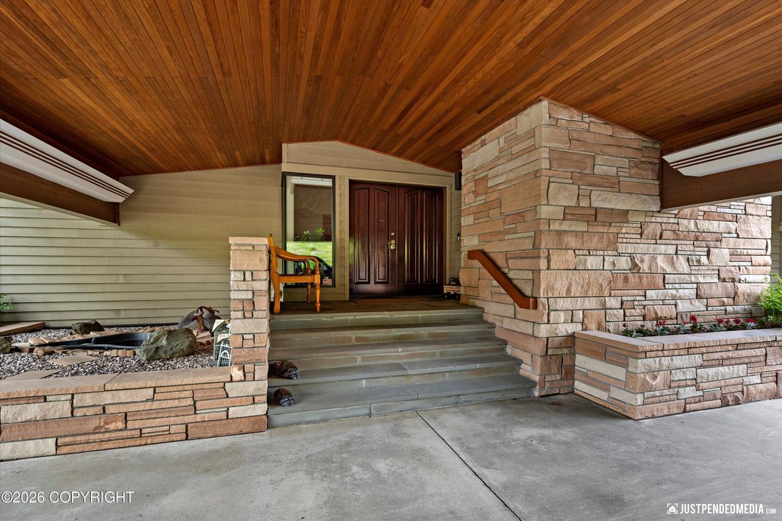 House in Anchorage, Alaska, United States 3 - 18175918