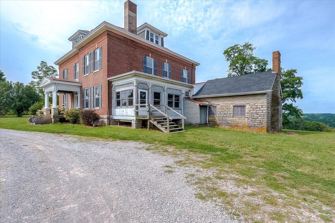 House in Springfield, Kentucky, United States 4 - 18176887