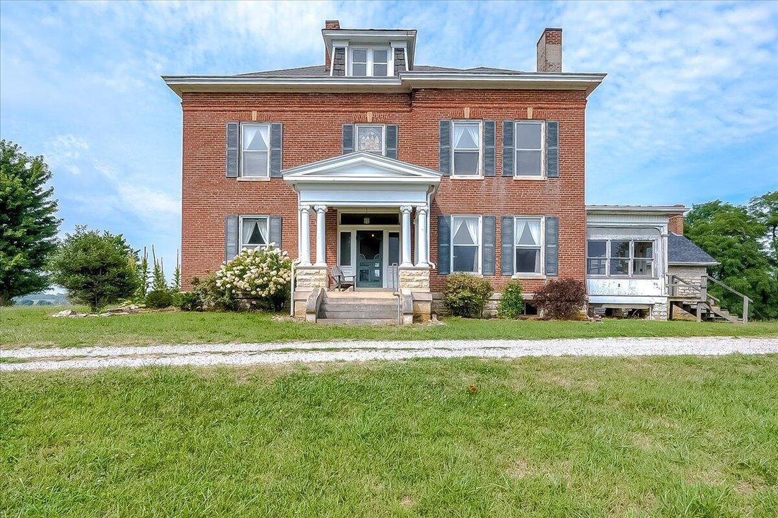House in Springfield, Kentucky, United States 1 - 18176887