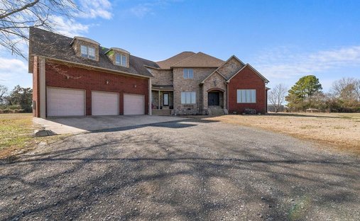 House in Clinton, Arkansas, United States 1