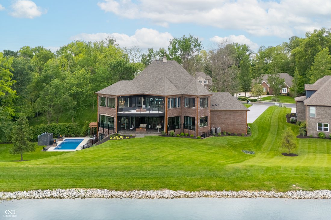 House in Zionsville, Indiana, United States 4 - 18178095