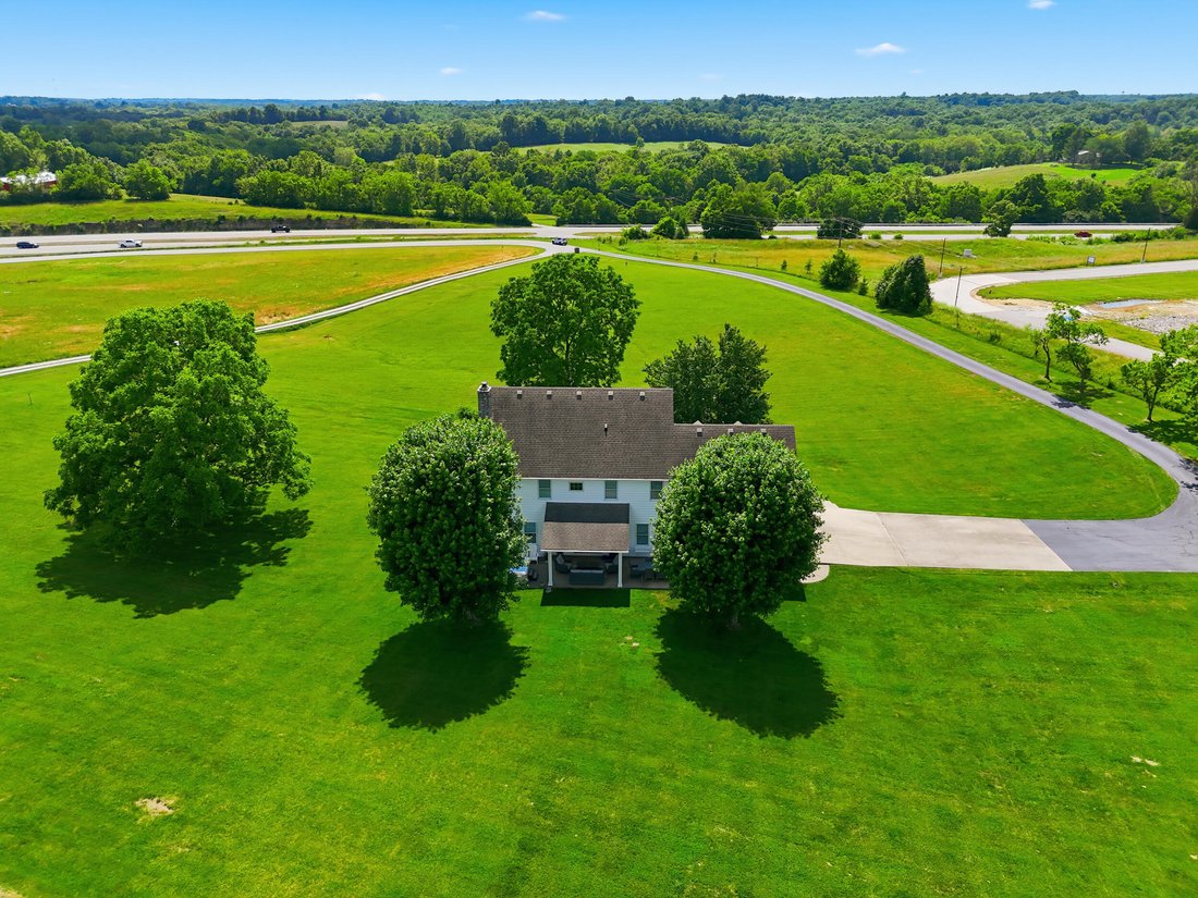 House in Lawrenceburg, Kentucky, United States 4 - 18177018
