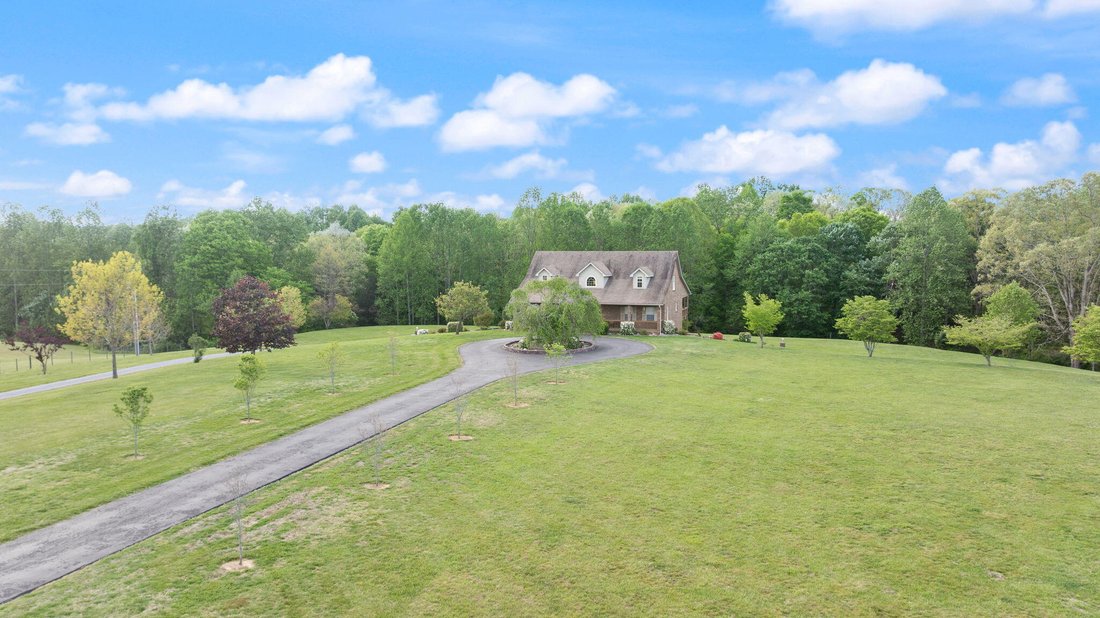 House in Russell Springs, Kentucky, United States 2 - 18176811