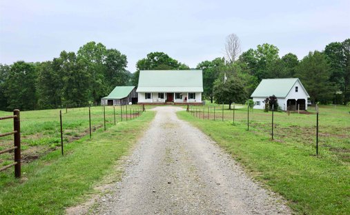 House in Salem, Arkansas, United States 1