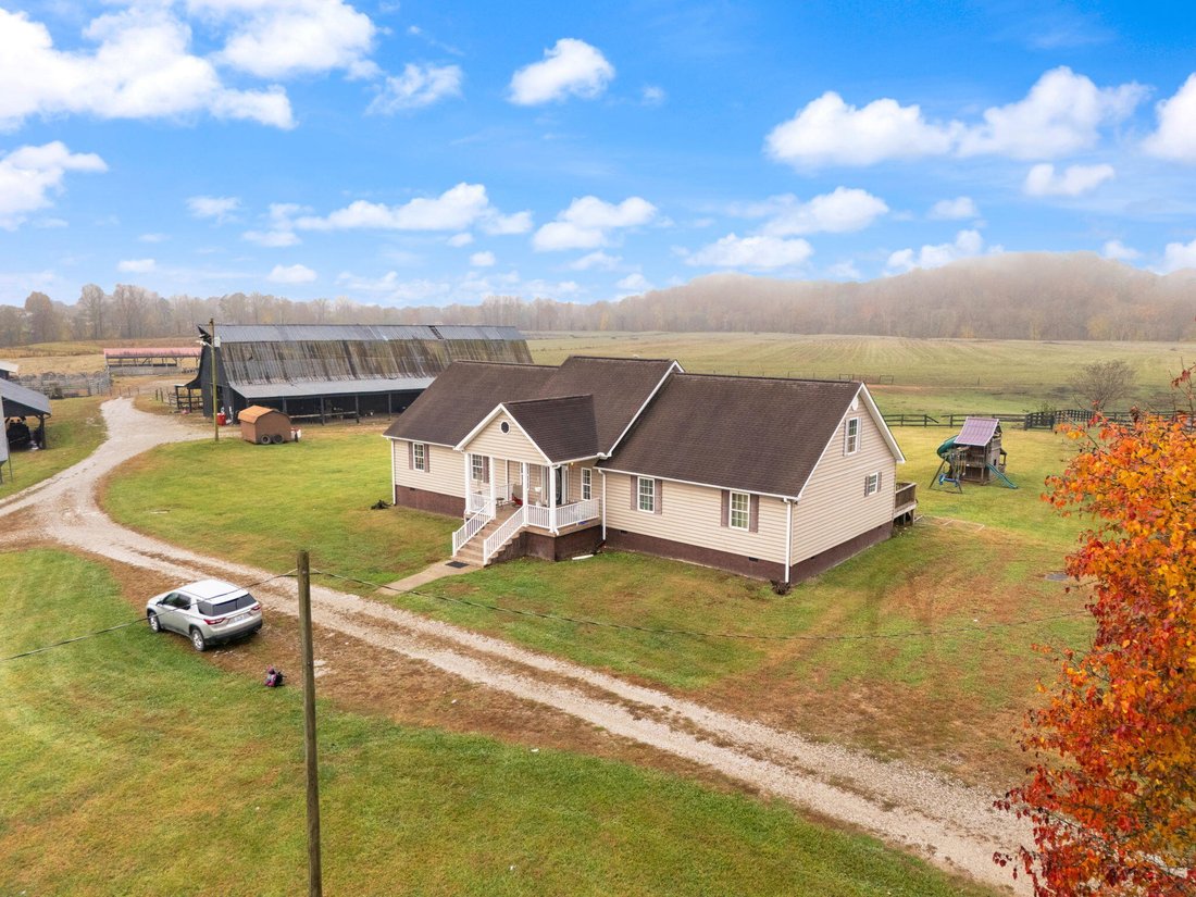 House in Williamsburg, Kentucky, United States 1 - 18176839