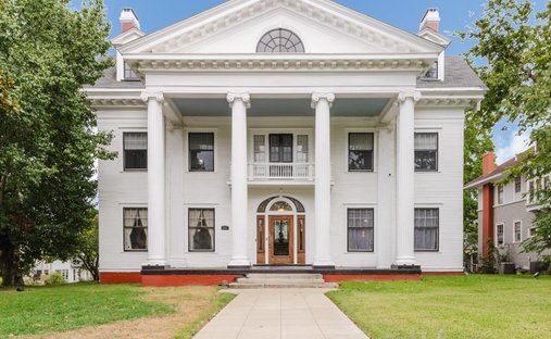 House in Cammack Village, Arkansas, United States 1