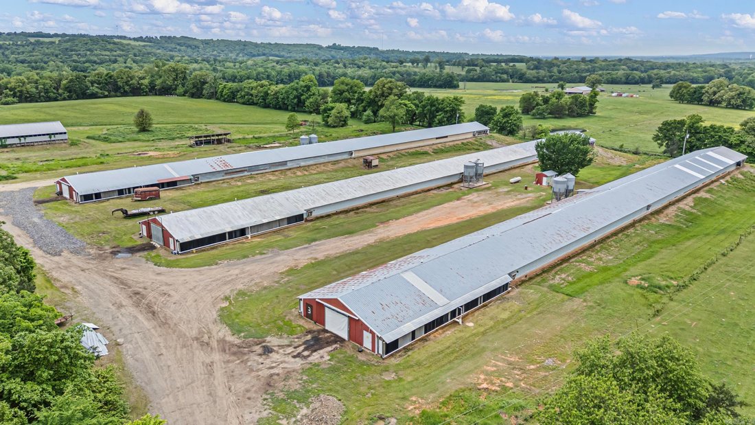 Farm Ranch in Mulberry, Arkansas, United States 1 - 18176453