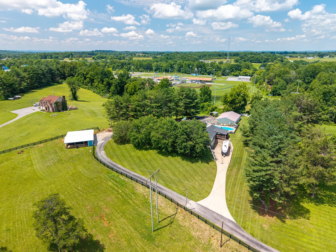 House in Somerset, Kentucky, United States 3 - 18178053