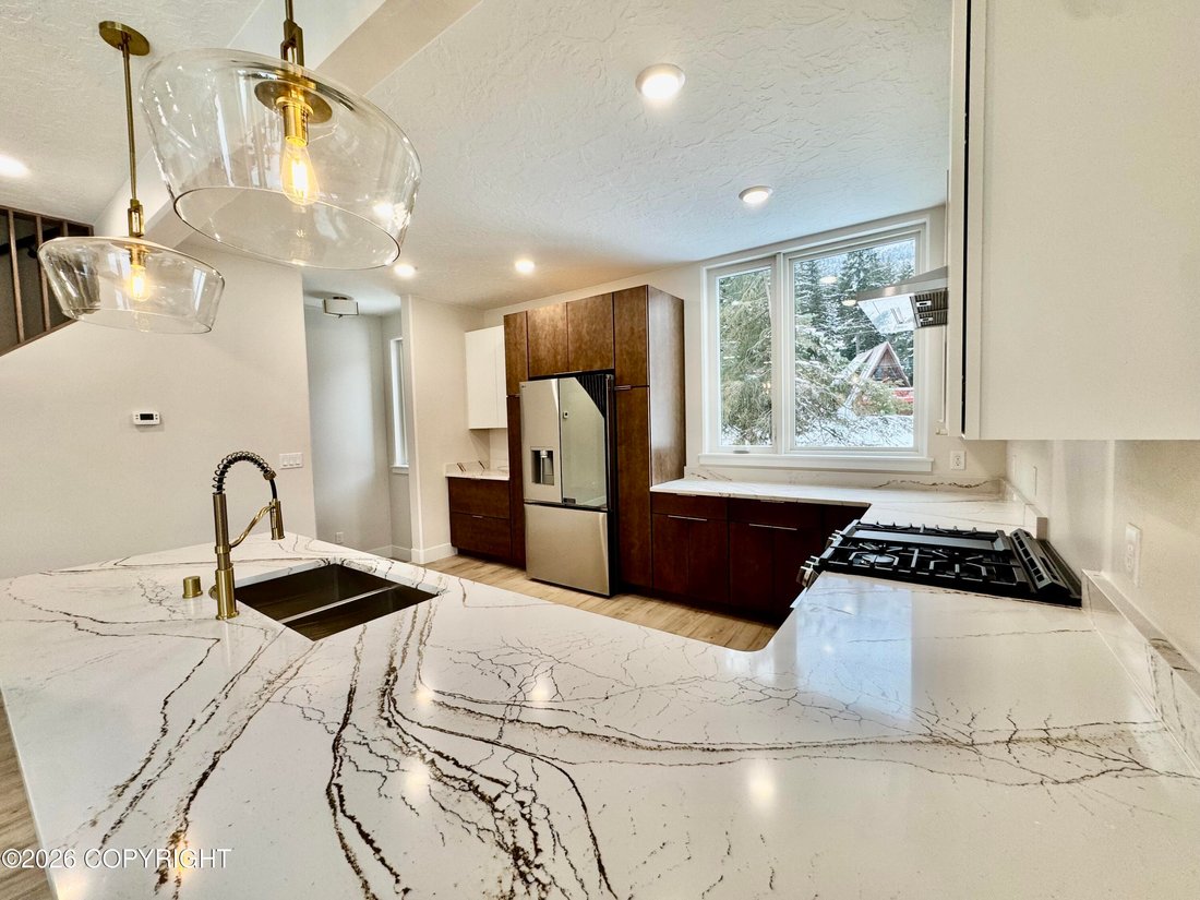 Condo in Anchorage, Alaska, United States 2 - 18175712