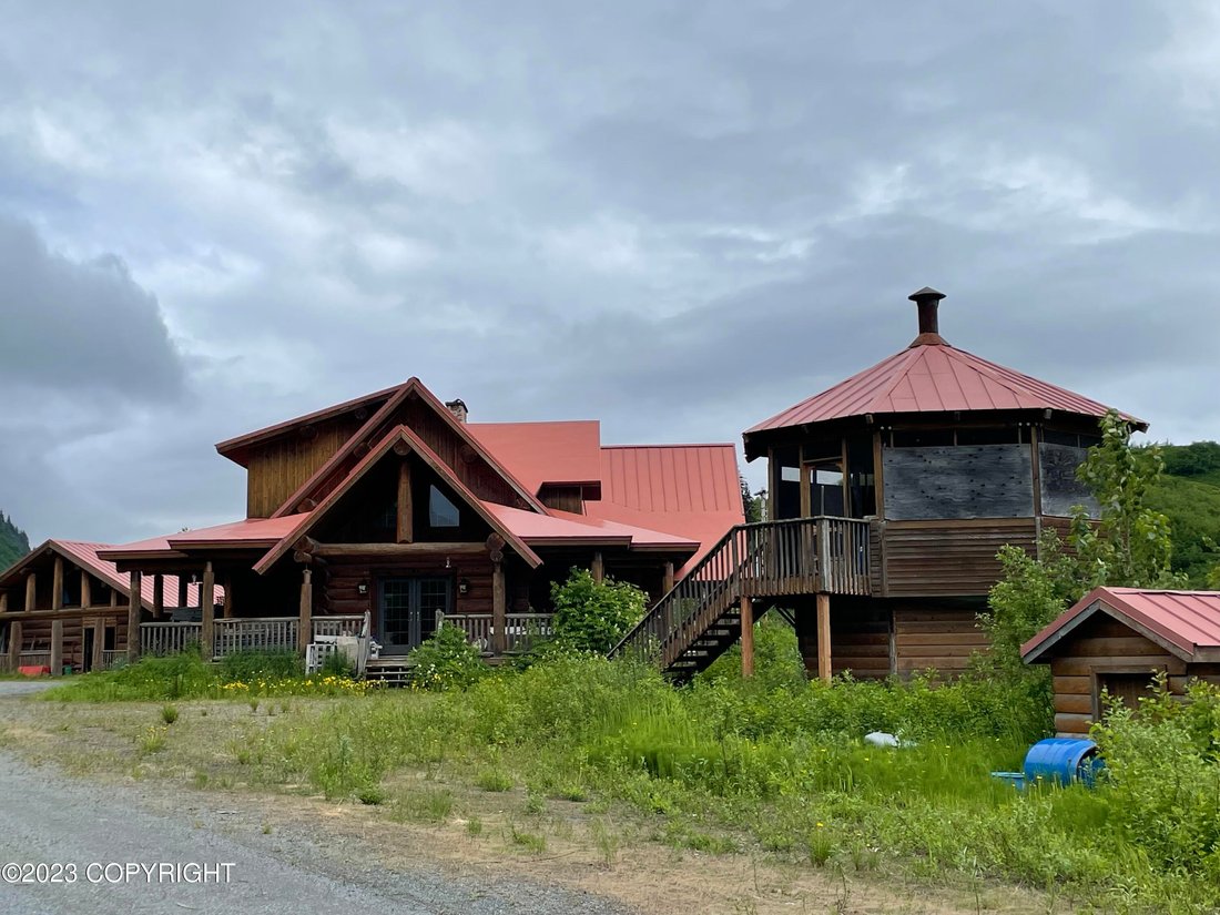 House in Valdez, Alaska, United States 5 - 18176062