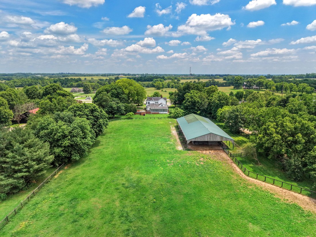 House in Paris, Kentucky, United States 3 - 18176823