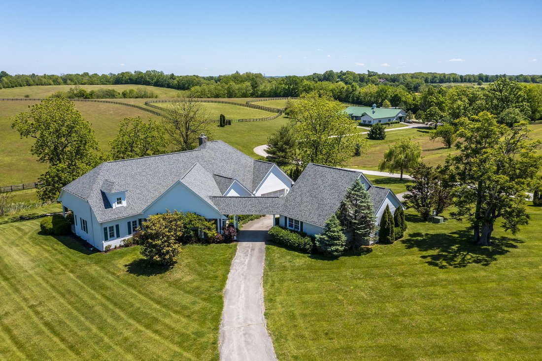 House in Paris, Kentucky, United States 1 - 18177114