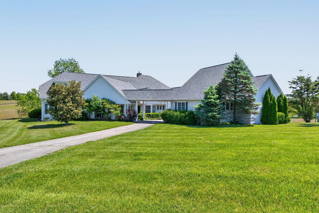 House in Paris, Kentucky, United States 2 - 18177114