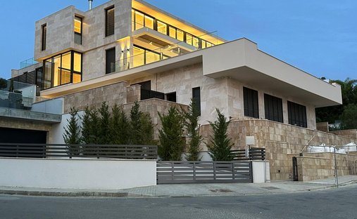 Villa in Pyrgos, Limassol, Cyprus 1