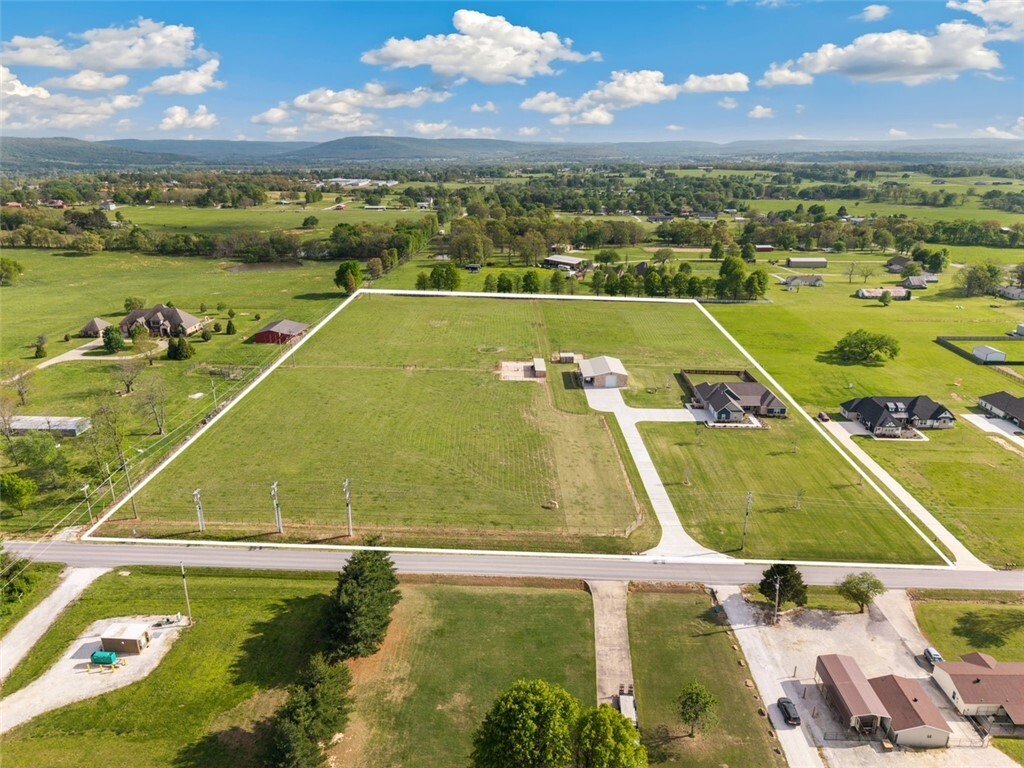 House in Farmington, Arkansas, United States 3 - 18179845