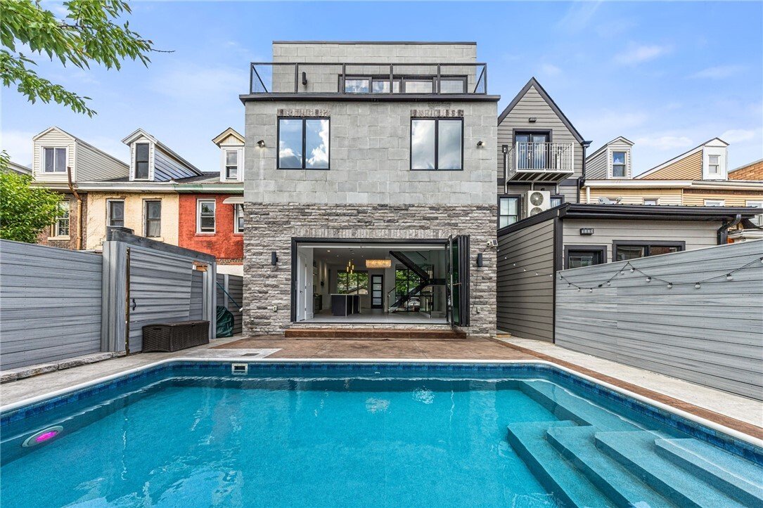 House in Pittsburgh, Pennsylvania, United States 1 - 18180626