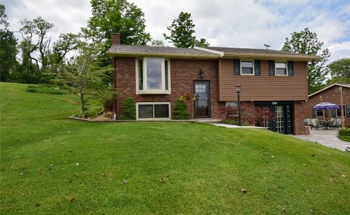 House in Smock, Pennsylvania, United States 1