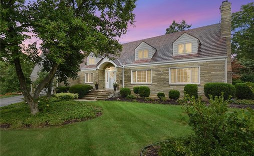 House in Upper Saint Clair, Pennsylvania, United States 1
