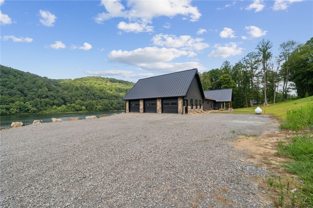 House in Cowansville, Pennsylvania, United States 1 - 18180279