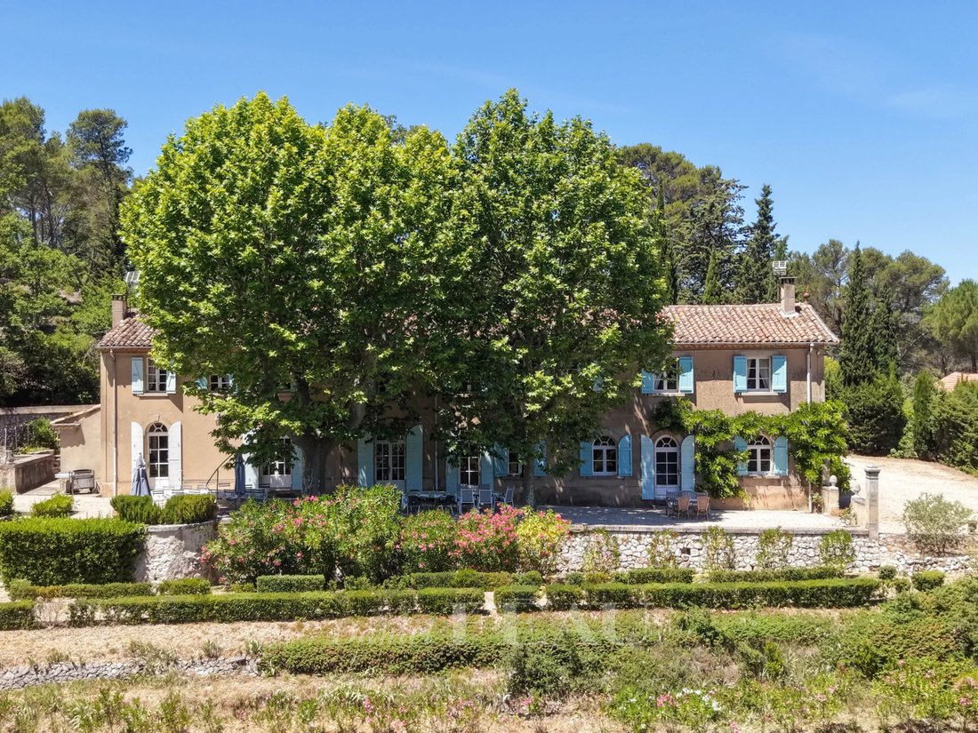 Estate in Granettes-Jauberte-Sainte Anne, Aix-en-Provence, France 1 - 18181441