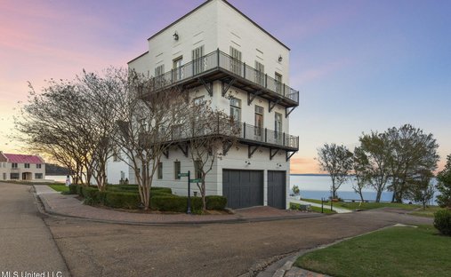 House in Madison, Mississippi, United States 1