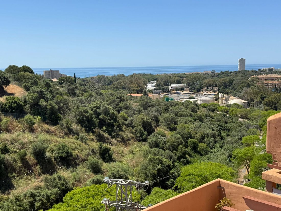 Penthouse in Elviria-Cabopino, Marbella, Spain 2 - 18181190
