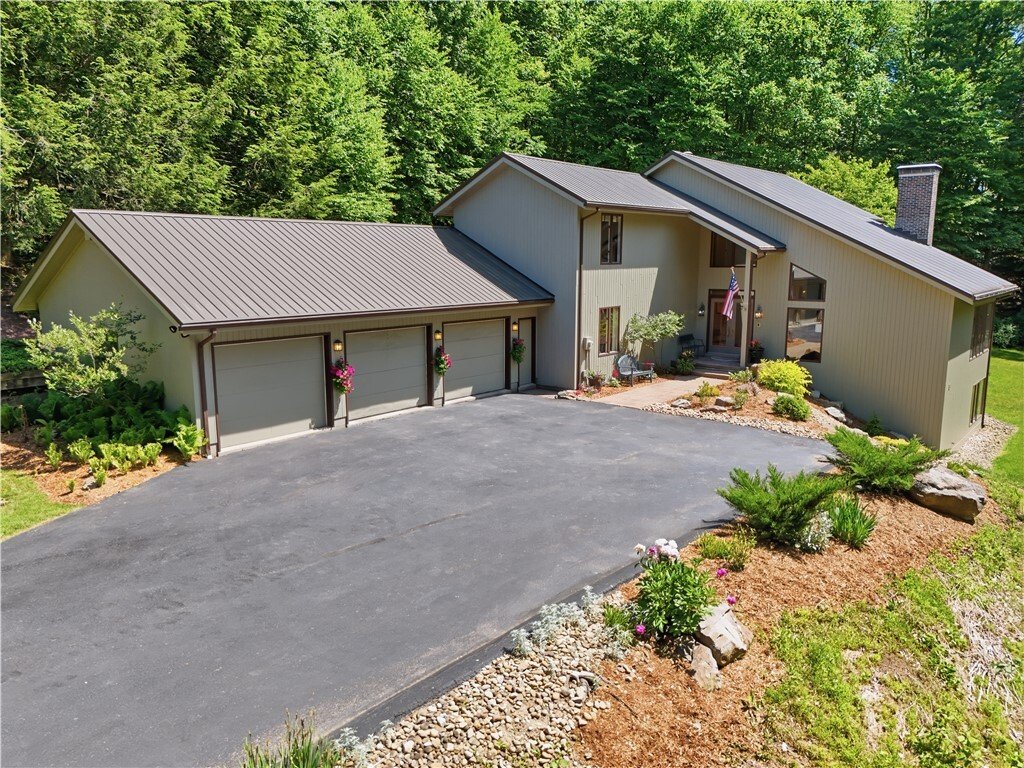 House in Indiana, Pennsylvania, United States 3 - 18180564