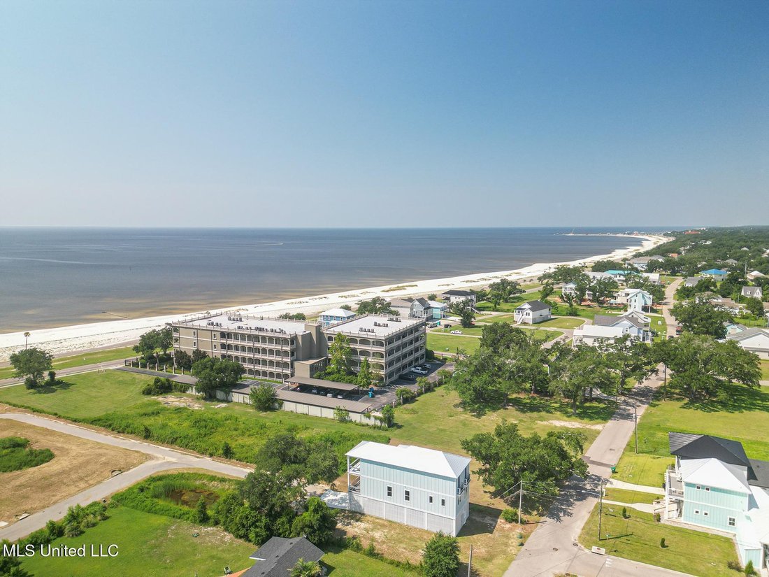 House in Gulfport, Mississippi, United States 5 - 18179155