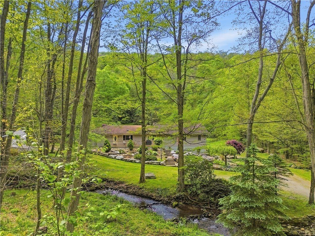 House in Jones Mills, Pennsylvania, United States 2 - 18180772