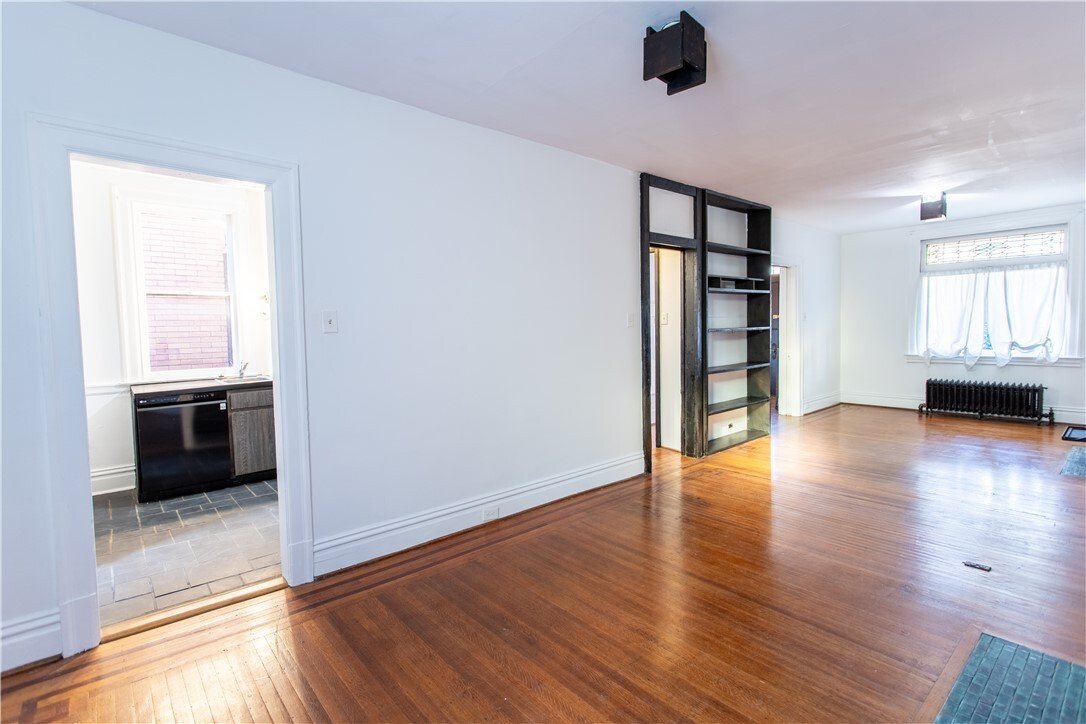 House in Pittsburgh, Pennsylvania, United States 3 - 18180998