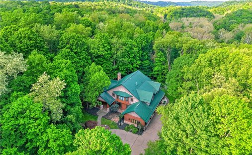 House in New Alexandria, Pennsylvania, United States 1