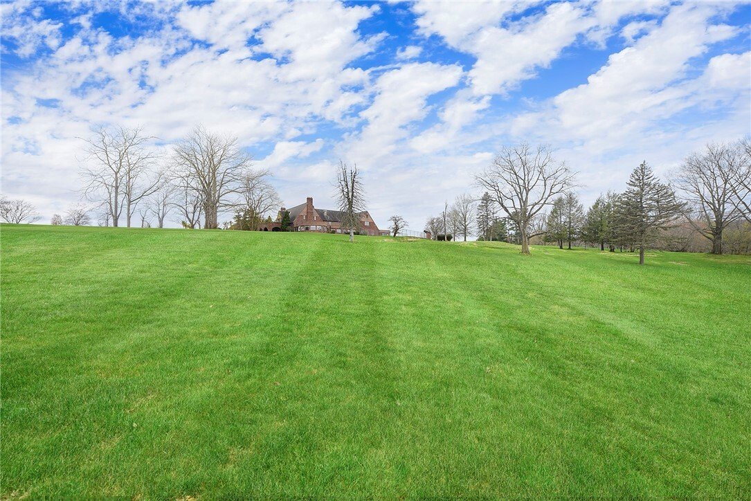 House in Natrona Heights, Pennsylvania, United States 1 - 18180825