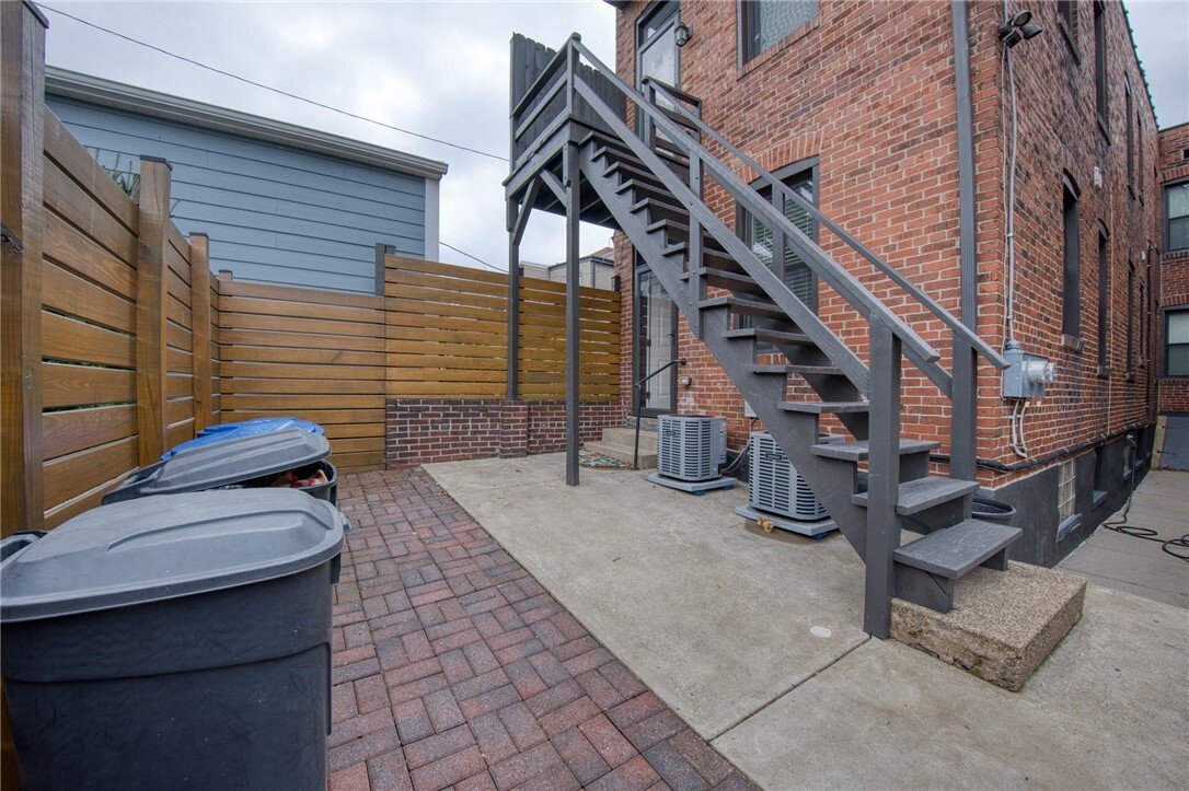 House in Pittsburgh, Pennsylvania, United States 3 - 18180382