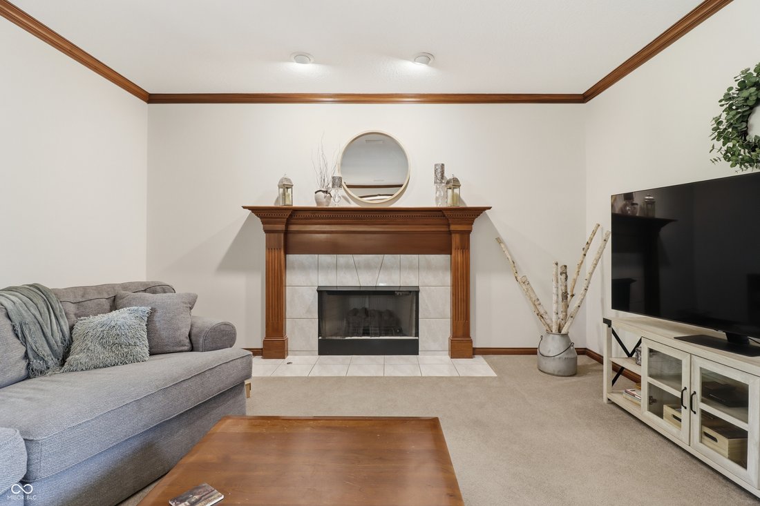 House in Greenwood, Indiana, United States 4 - 18177505