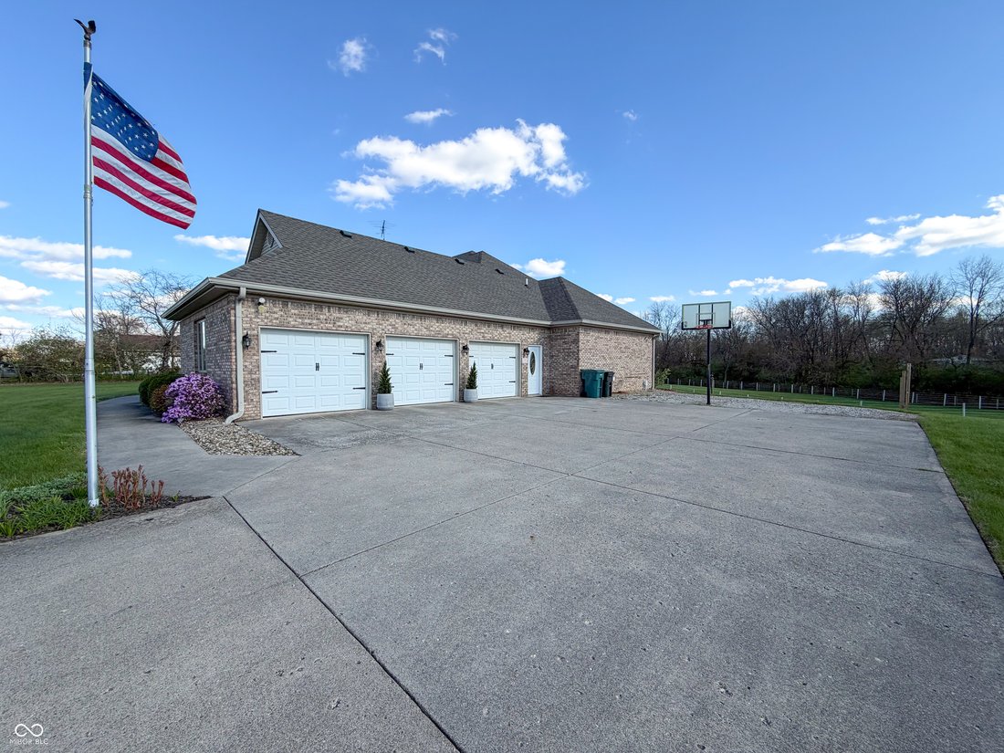 House in Crawfordsville, Indiana, United States 5 - 18177832