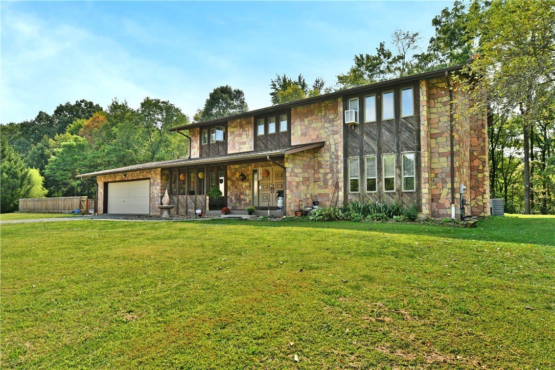 House in Freedom, Pennsylvania, United States 2 - 18180315