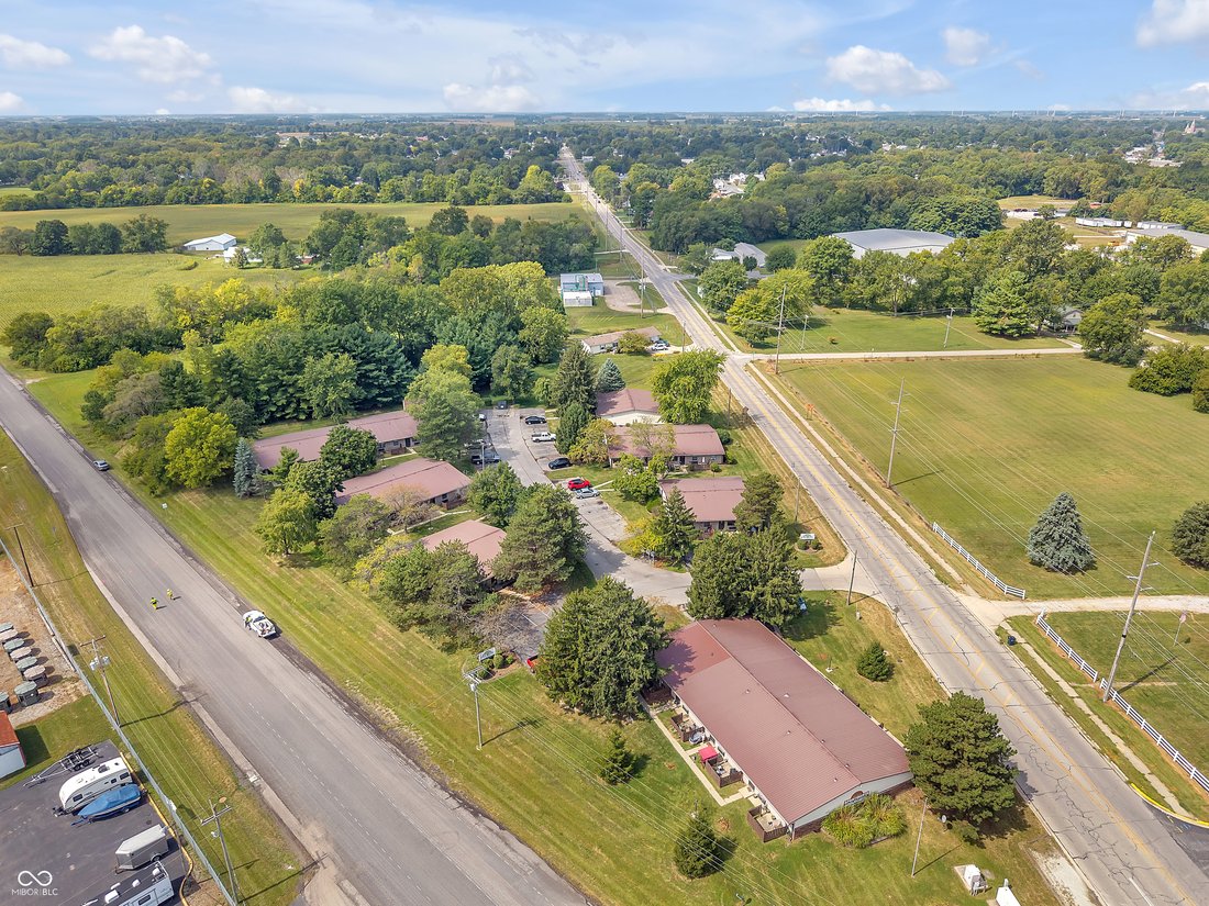 Elwood, Indiana, United States 2 - 18177672