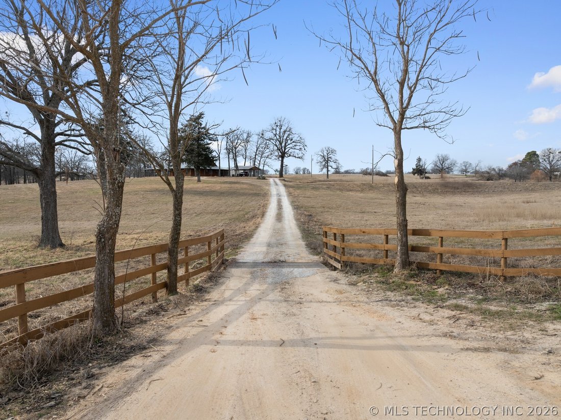 House in Atoka, Oklahoma, United States 3 - 18177902
