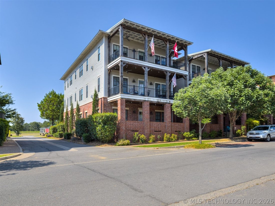 Condo in McAlester, Oklahoma, United States 1 - 18178499
