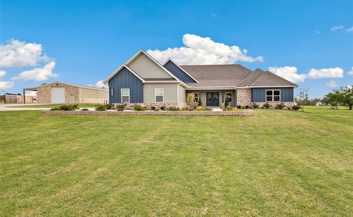 House in Farmington, Arkansas, United States 1