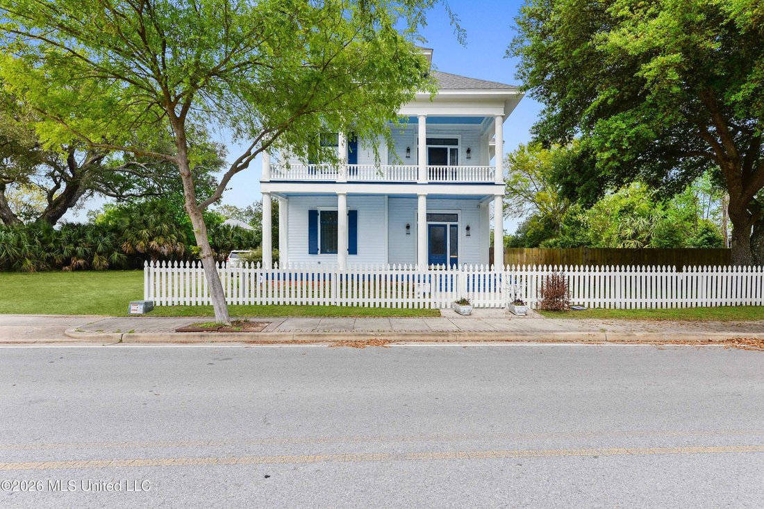 House in Biloxi, Mississippi, United States 1 - 18179202