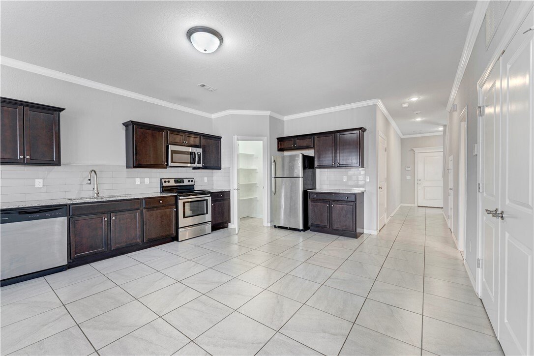 Condo in Rogers, Arkansas, United States 3 - 18179249