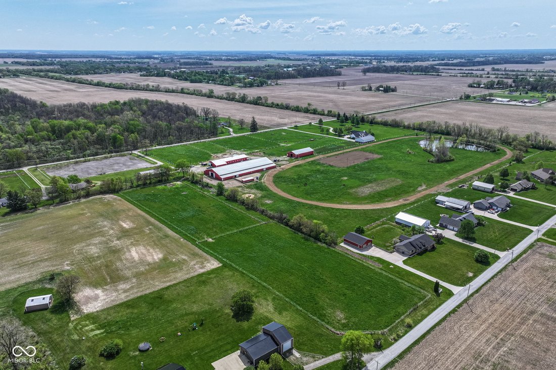 House in Muncie, Indiana, United States 4 - 18177553