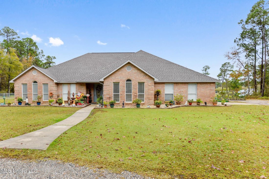 House in Vancleave, Mississippi, United States 1 - 18179235
