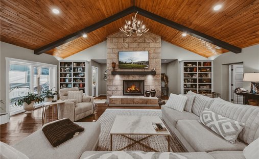 House in Decatur, Arkansas, United States 1
